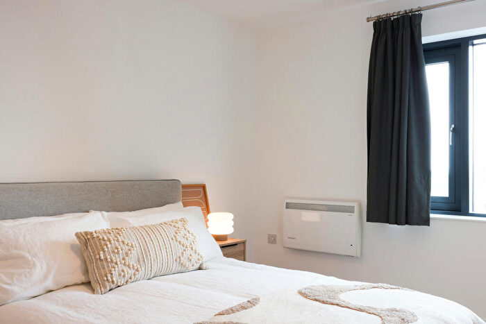 3 Bedroom Apartment To Rent In The Lansdowne, Hagley Road, Birmingham, B16