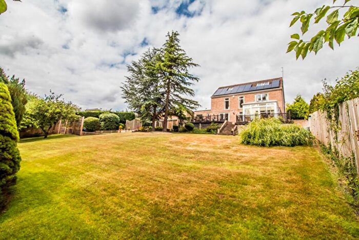 5 Bedroom Detached House For Sale In The Generals Wood, Washington, NE38
