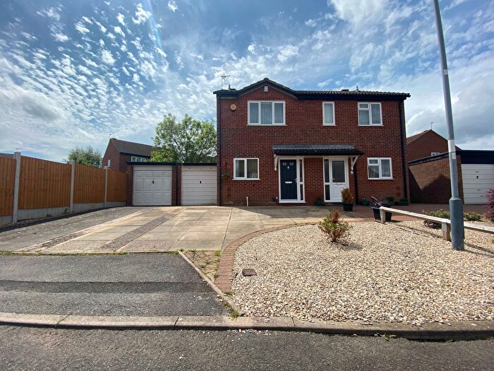3 Bedroom Property To Rent In Longleat Grove, Leamington Spa, CV31