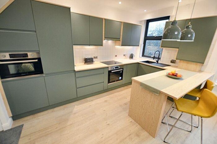 3 Bedroom House To Rent In Cardigan Road, Leeds, LS6