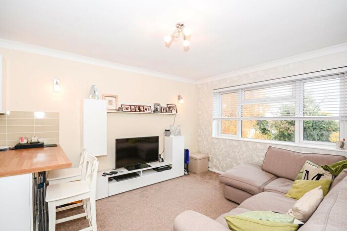 1 Bedroom Apartment To Rent In Ross Road, Wallington, Surrey, SM6