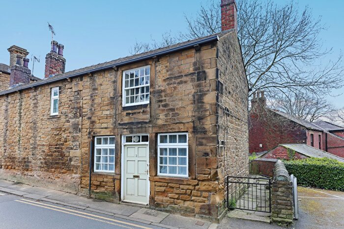 3 Bedroom Semi-Detached House For Sale In Commercial Street, Morley, LS27