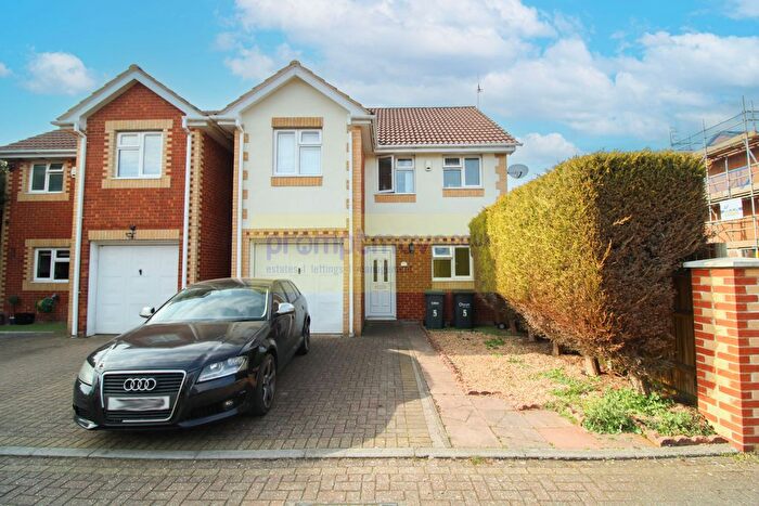 4 Bedroom Property To Rent In Stephens Gardens, Luton, LU2