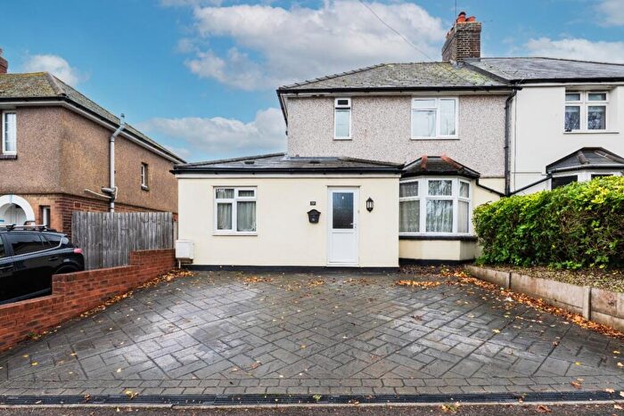 3 Bedroom Semi Detached House For Sale In Heath Lane, Dartford, Kent, DA1