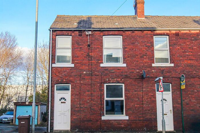 2 Bedroom End Terrace House For Sale In Wakefield Road, Ossett, WF5