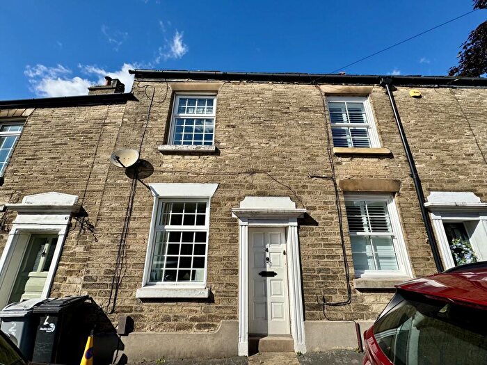 2 Bedroom House To Rent In Rainow Road, Macclesfield, SK10