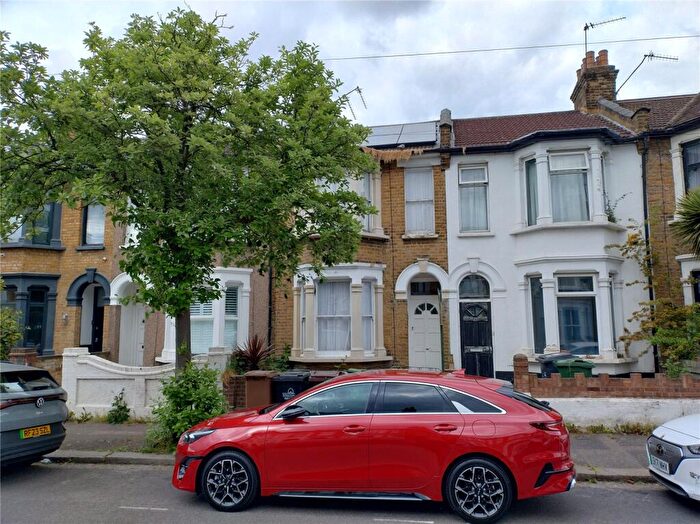 3 Bedroom Terraced House To Rent In Sunnyside Road, London, E10