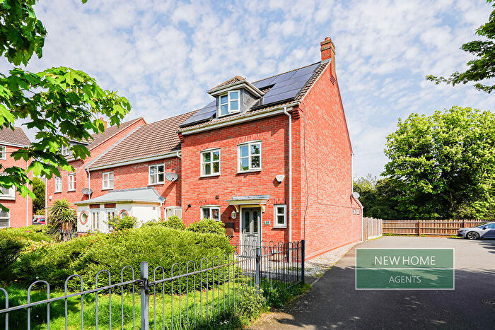 3 Bedroom End Of Terrace House For Sale In Cooper Gardens, Ruddington, Nottingham, NG11