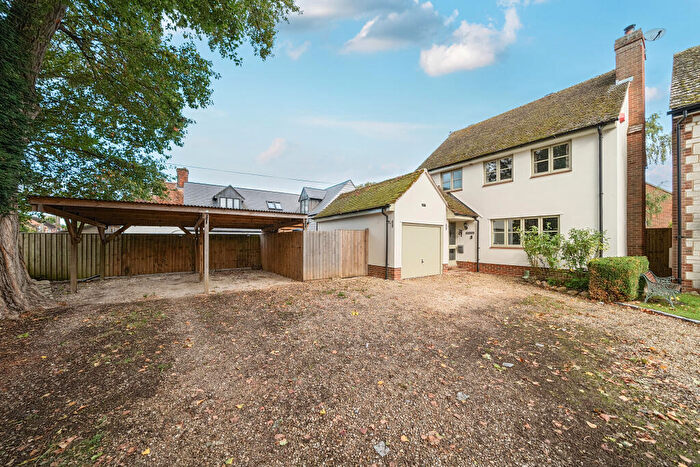 3 Bedroom Detached House For Sale In Broad Street, Uffington, Faringdon, SN7