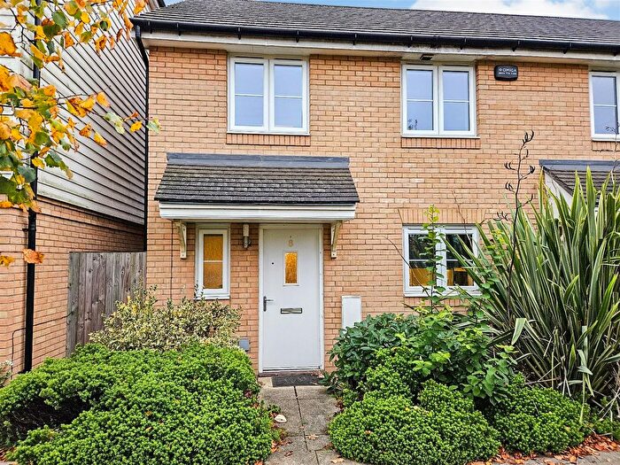 4 Bedroom End Terrace House For Sale In Fullingpits Avenue, Maidstone, ME16