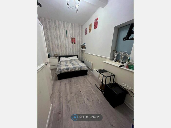 1 Bedroom Flat To Rent In Cedar Road, Sutton, SM2