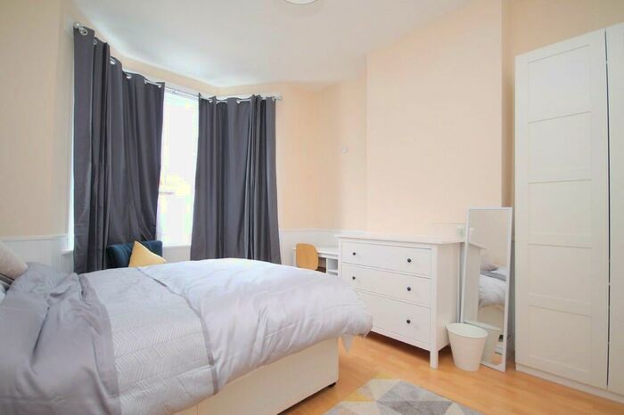 Studio To Rent In Clifton Road, Worthing, BN11