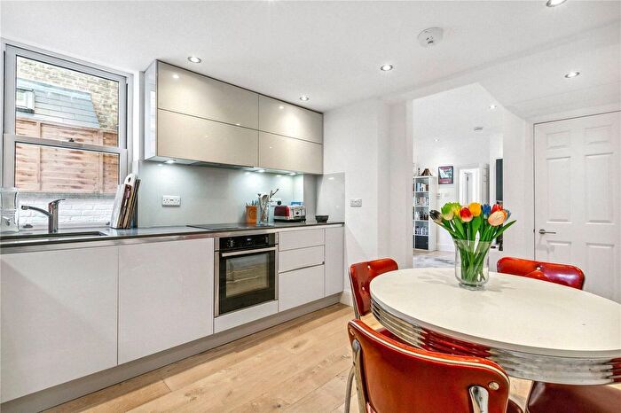 2 Bedroom Flat To Rent In Radipole Road, Parsons Green, SW6