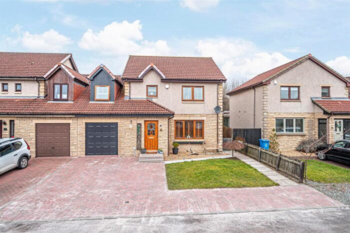 4 Bedroom Semi-Detached House For Sale In Bayview, Torryburn, KY12