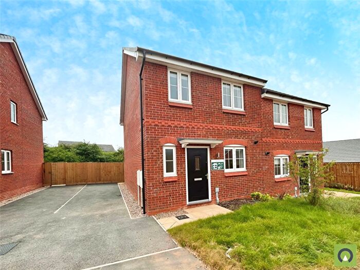 3 Bedroom Semi-Detached House To Rent In Rothwell Close, Sutton-In-Ashfield, Nottinghamshire, NG17