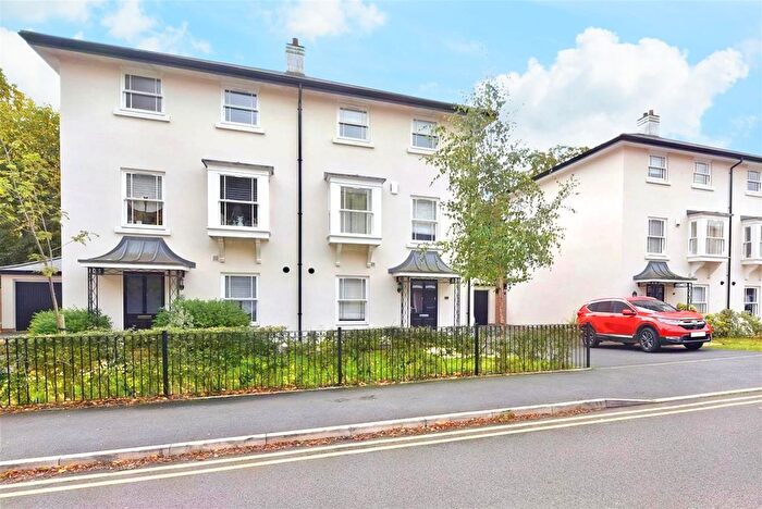 5 Bedroom Semi-detached House For Sale In Highfield Road, Edgbaston, Birmingham, B15