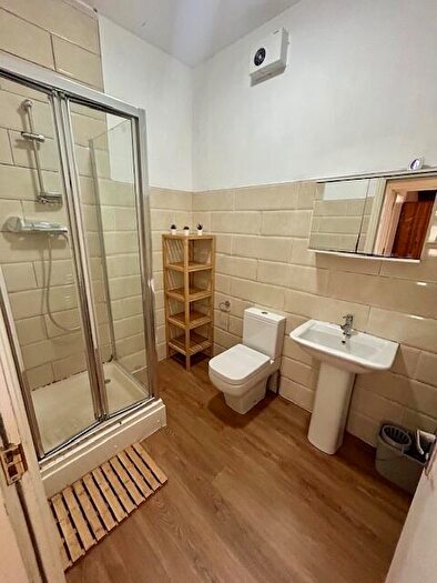 4 Bedroom Flat To Rent In A Bond Street, Birmingham, B19
