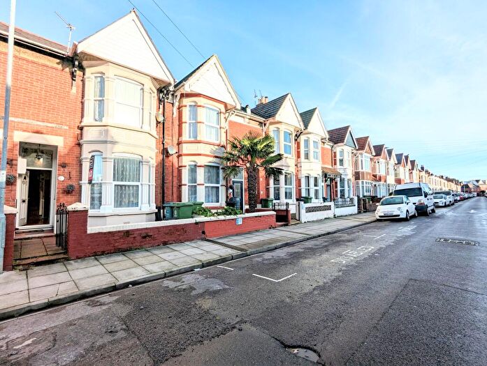 1 Bedroom Flat To Rent In Ophir Road, Portsmouth, PO2