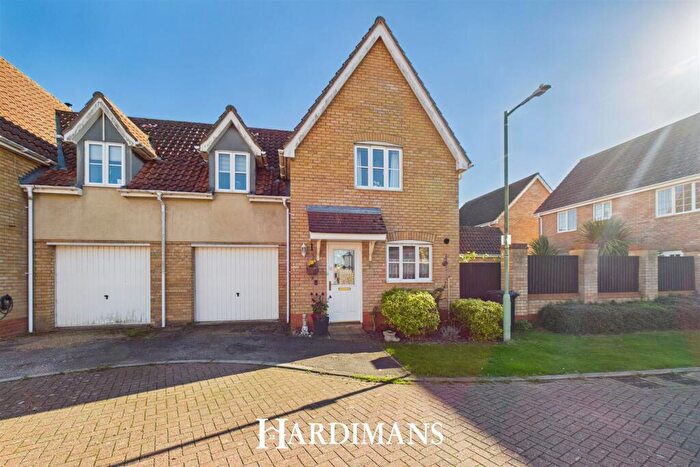 3 Bedroom Semi-Detached House For Sale In Willowbrook Close, Carlton Colville, Lowestoft, NR33