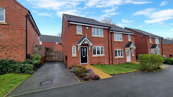 3 Bedroom Semi-Detached House For Sale In Pastures Drive, Tidbury Green, Solihull, B90
