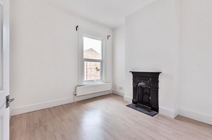 1 Bedroom Flat To Rent In Blandford Road Beckenham, BR3