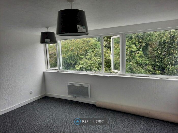 2 Bedroom Flat To Rent In Wyken, Coventry, CV2