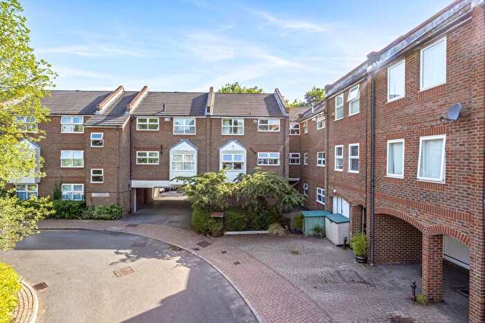 1 Bedroom Flat For Sale In Manning Close, East Grinstead, RH19