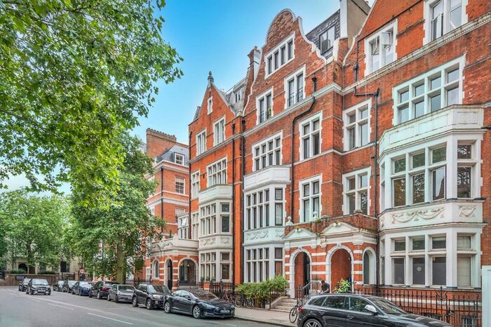 2 Bedroom Flat To Rent In Palace Court, Notting Hill, London, W2