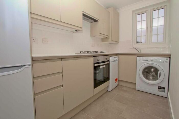2 Bedroom Property To Rent In Park Way, Ruislip, HA4