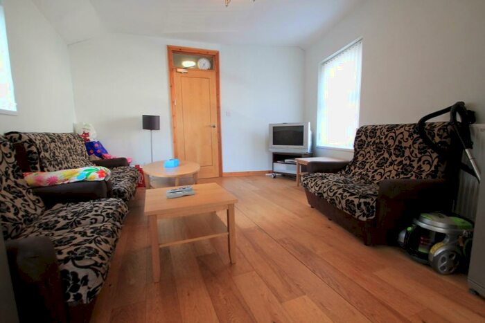 7 Bedroom Maisonette To Rent In Miskin Street, Cardiff(City), CF24