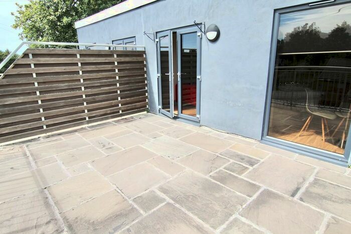 2 Bedroom Apartment To Rent In Old Brickyard, Carlton, Nottingham, NG3