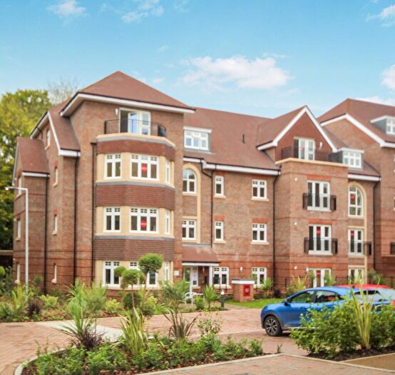 3 Bedroom Apartment To Rent In Kestrel Close, Brentwood, Essex, CM15