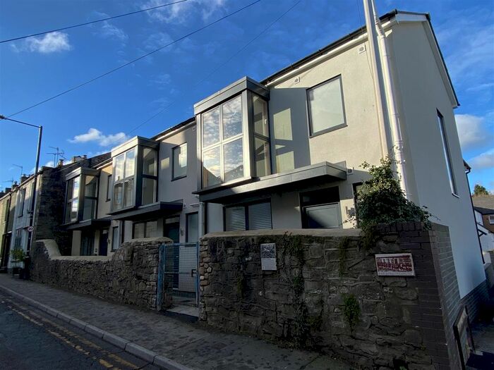 3 Bedroom End Of Terrace House To Rent In Lower Church Street, Chepstow, NP16