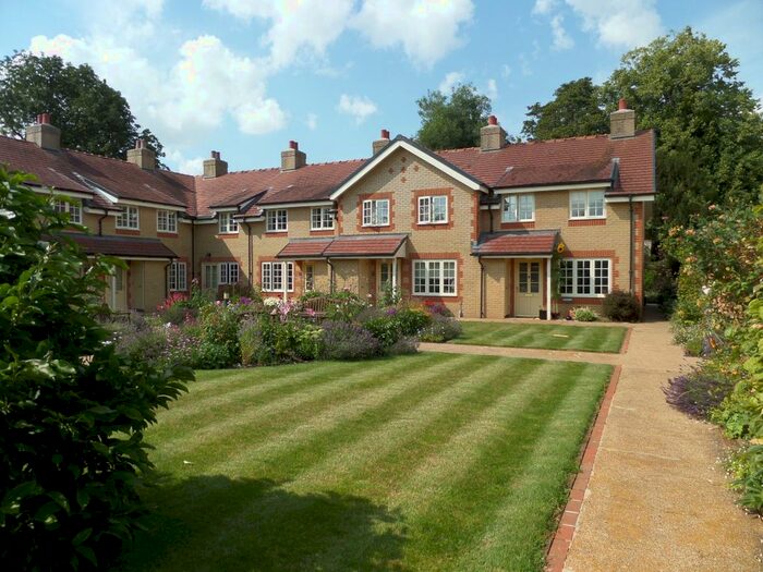 2 Bedroom End Of Terrace House To Rent In Garden Court, Gatchell Oaks, Trull, TA3