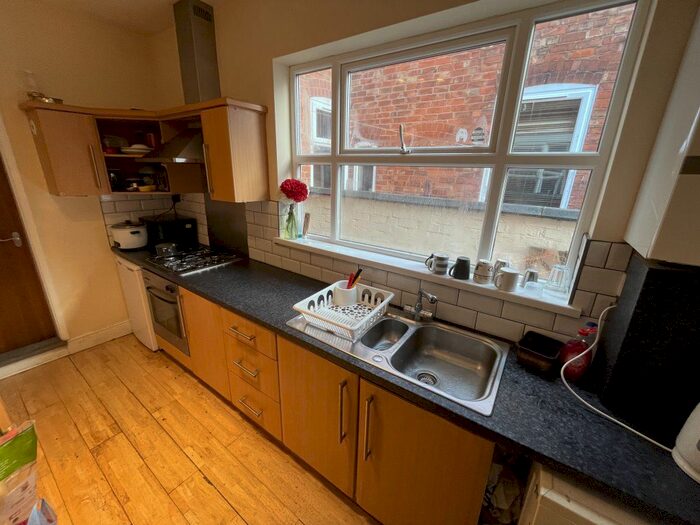 4 Bedroom Property To Rent In Stuart Street, Leicester, LE3