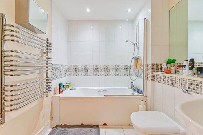 1 Bedroom Flat For Sale In Albemarle Road, Beckenham, BR3