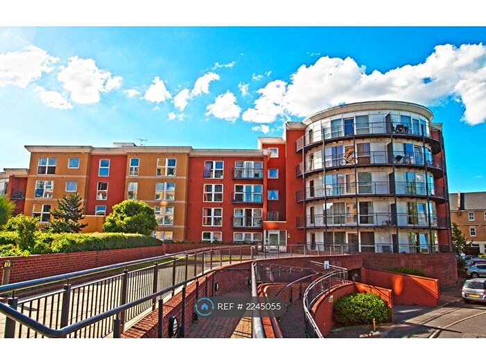 1 Bedroom Flat To Rent In Monarch Way, Ilford, IG2