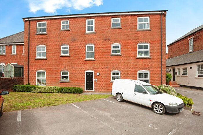 2 Bedroom Flat For Sale In Hillier Road, Devizes, SN10
