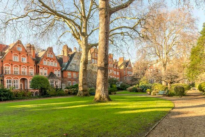 1 Bedroom Flat To Rent In Collingham Gardens, Earls Court, London, SW5