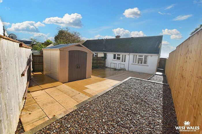 1 Bedroom Semi-detached House For Sale In Heywood Court, Tenby, SA70