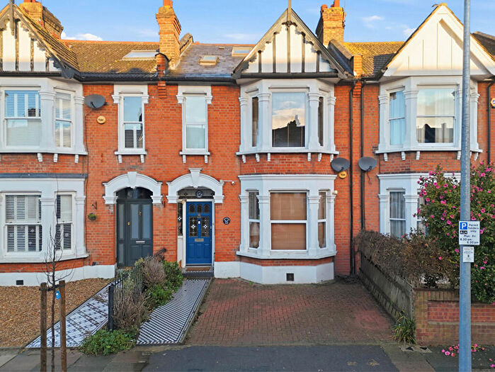 4 Bedroom House For Sale In Herongate Road, Aldersbrook, E12