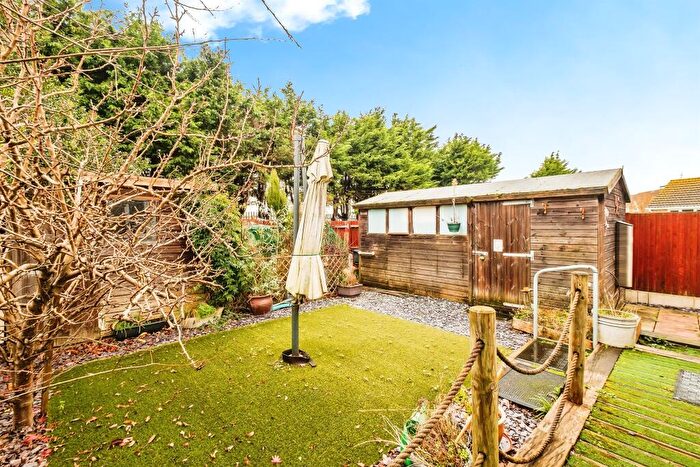 2 Bedroom Bungalow For Sale In Burrell Avenue, Lancing, BN15