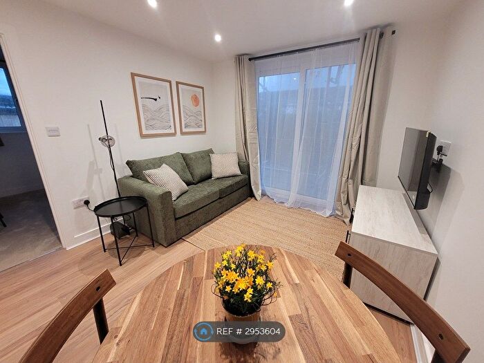 1 Bedroom Flat To Rent In Highertown, Truro, TR1