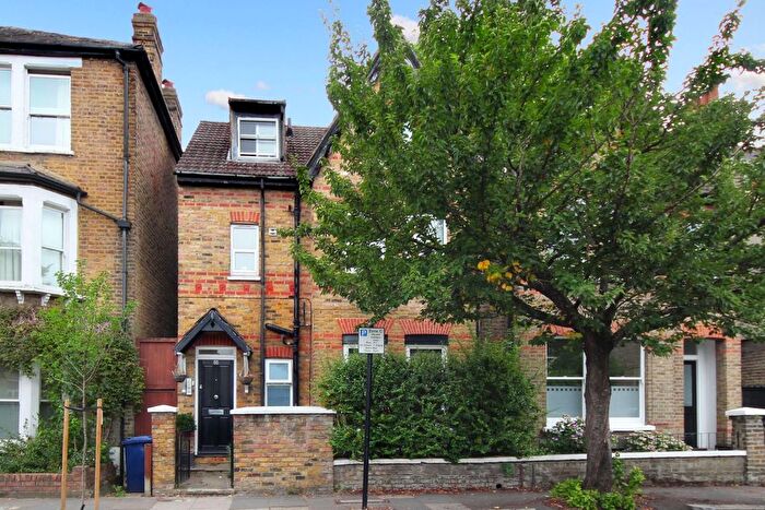 2 Bedroom Flat To Rent In Disraeli Road, Ealing, W5