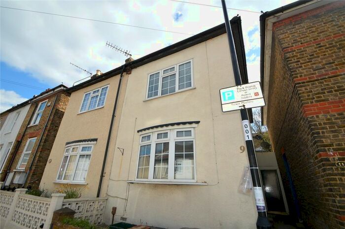 2 Bedroom End Of Terrace House To Rent In Eland Road, Croydon, CR0