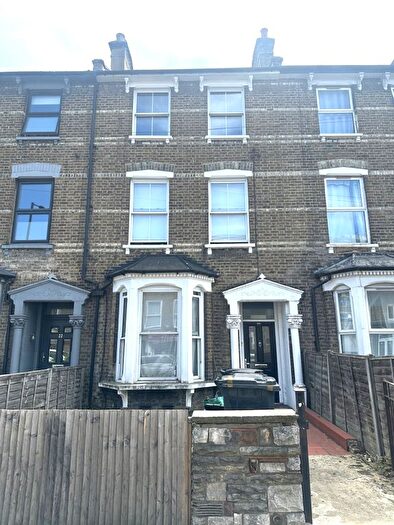 5 Bedroom Terraced House To Rent In Rock Street, London, N4