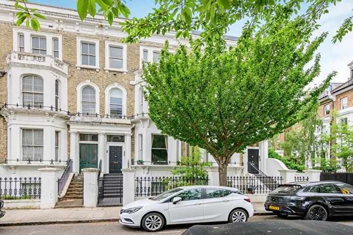 2 Bedroom Flat To Rent In Redcliffe Street, Chelsea, London, SW10