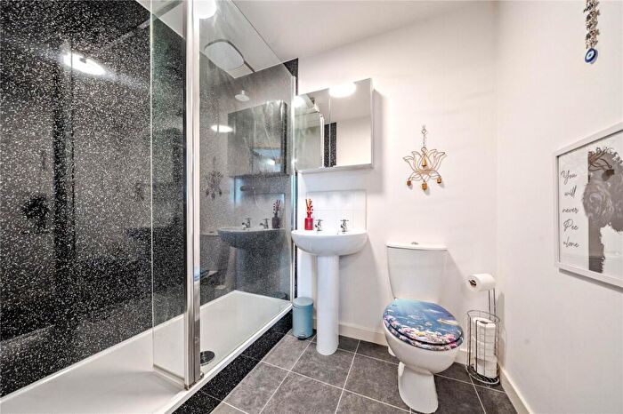 1 Bedroom Flat For Sale In Feld Lane, Holmewood, Chesterfield, Derbyshire, S42