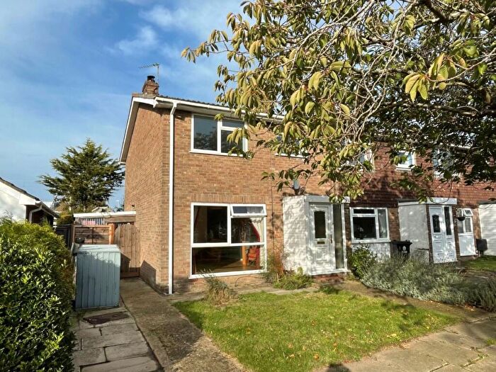 3 Bedroom End Of Terrace House For Sale In Branscombe Close, Frinton-on-sea, CO13