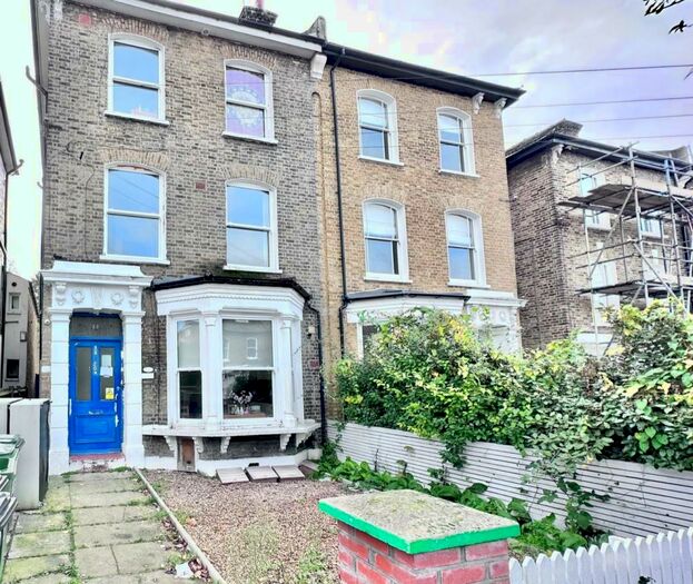 2 Bedroom Flat To Rent In Brockley, SE4